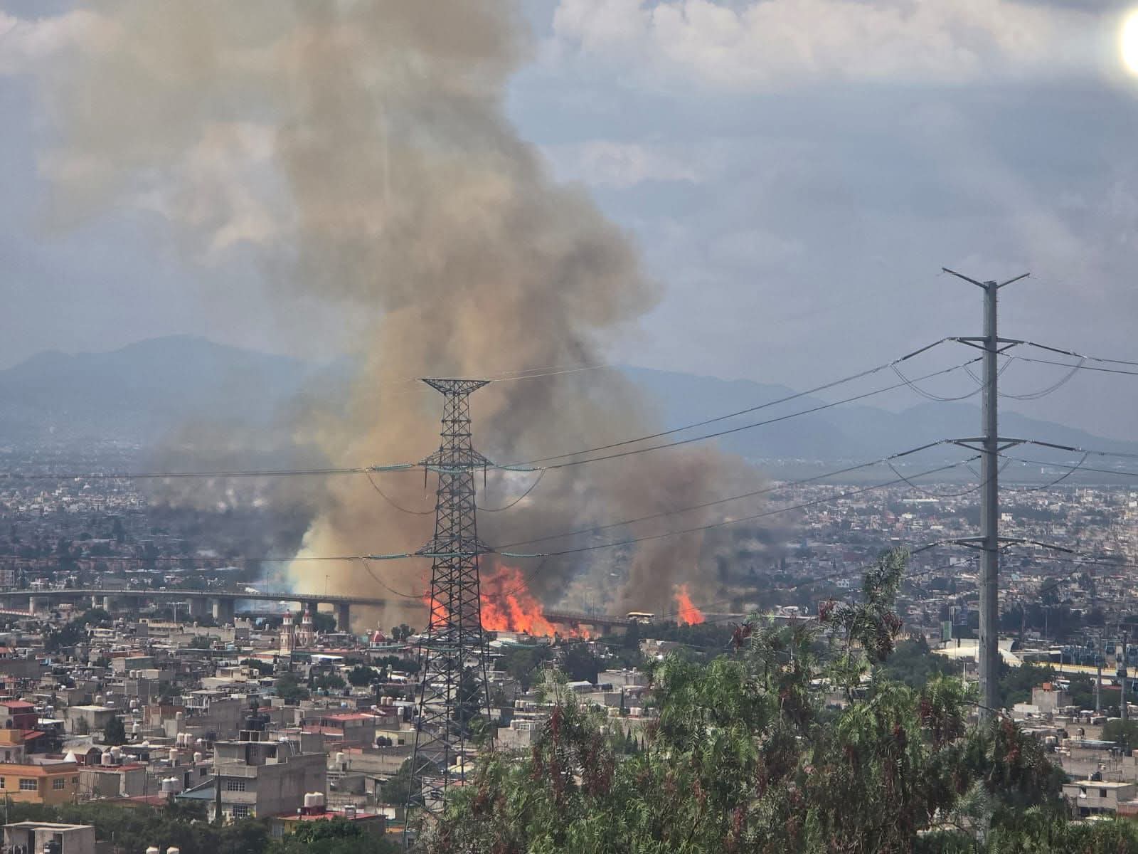 Autoridades buscan a familiares de lesionados por explosión, traían placas de Puebla (Video)
