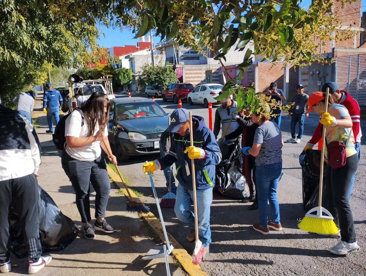 Con paso firme Gobierno de la Ciudad avanza con la campaña Bacheando Puebla