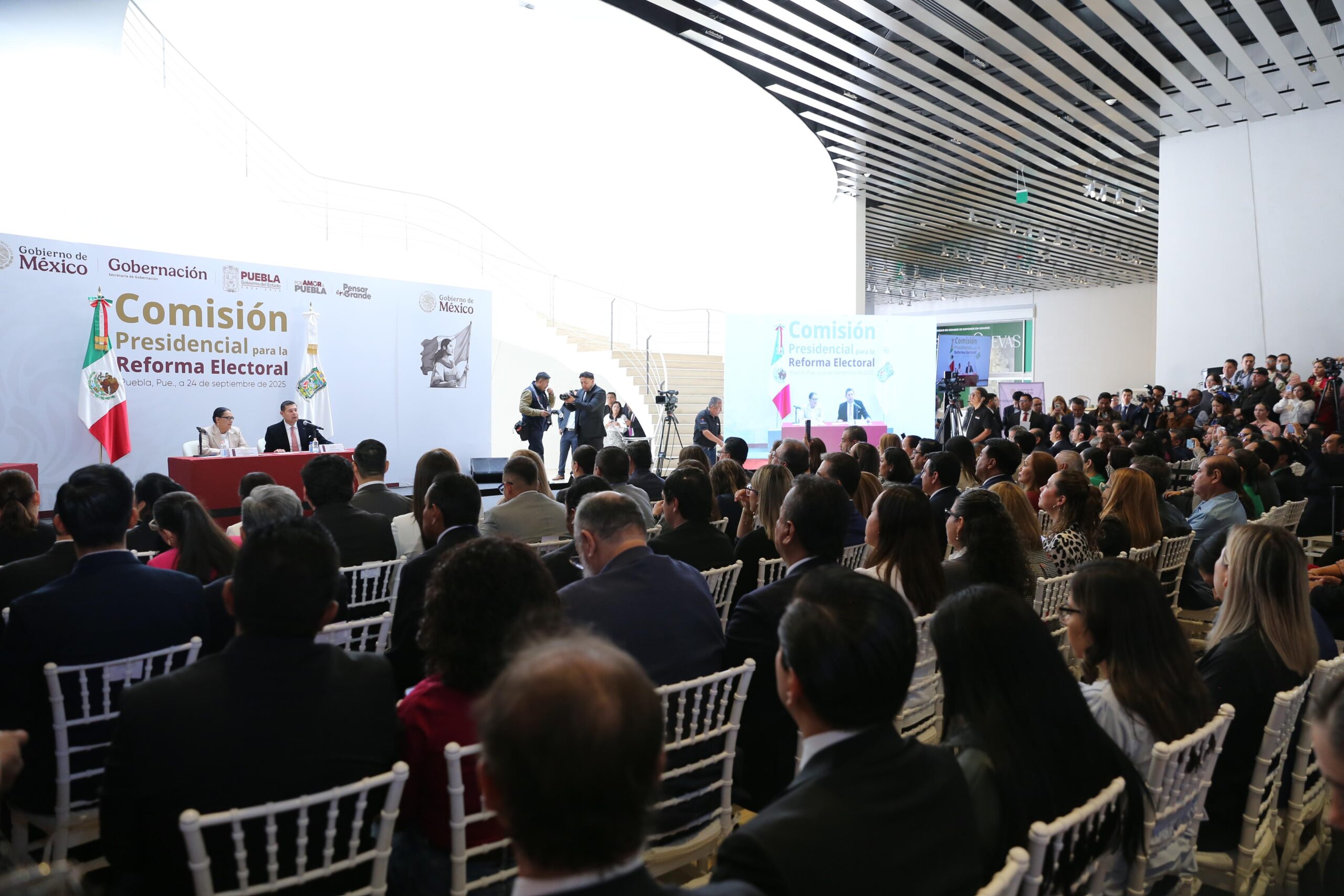La reforma electoral responde a una exigencia ciudadana: Rosa Icela Rodríguez