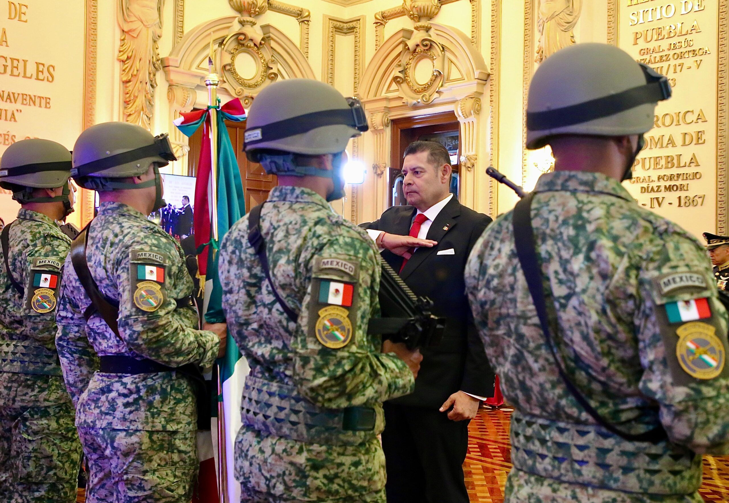 Con patriotismo, Puebla vibra con primer Grito de Independencia del gobernador Alejandro Armenta
