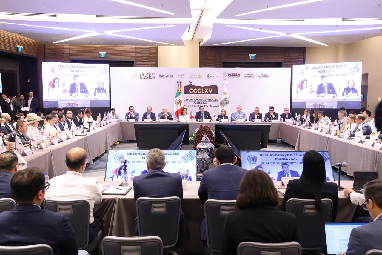 Puebla presume finanzas sanas en reunión nacional de funcionarios fiscales