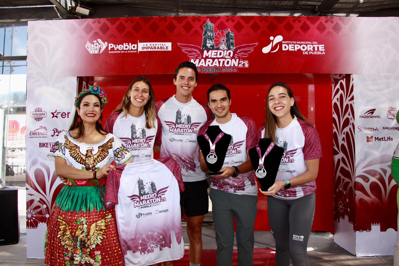 Presenta Gobierno de la Ciudad rutas, playera y medalla del Medio Maratón 21K Puebla 2025