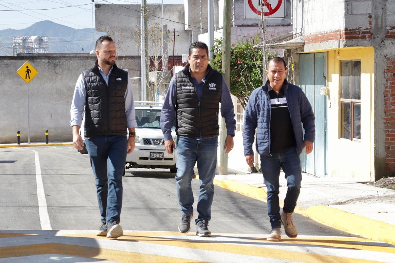Verifica Gobierno de Pepe Chedraui conclusión de trabajos de pavimentación en San Francisco Totimehuacan