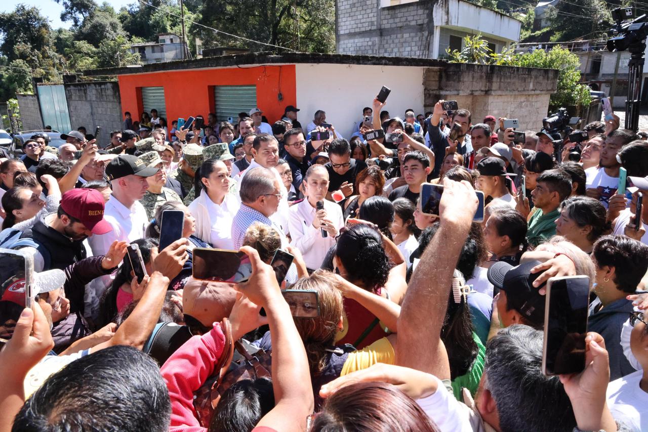 Sheinbaum recorre zonas afectadas en Huauchinango y Xicotepec: “Nadie quedará desamparado” (fotos)
