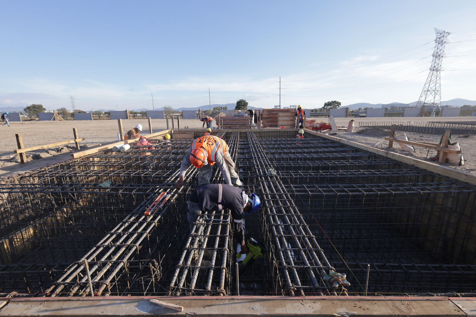 Puebla construye subestación eléctrica que asegurará suministro industrial por 30 años