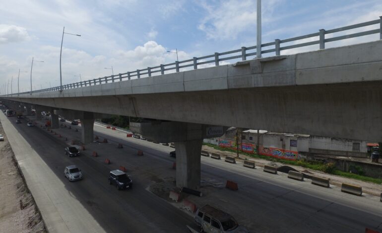 Puebla “enciende” sus bajopuentes: habrá iluminación temática mensual desde enero