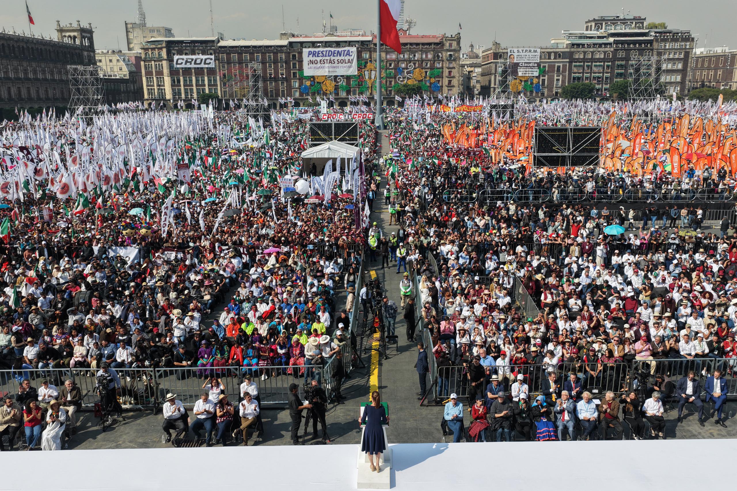 7 años después, la 4T vuelve al Zócalo y presume músculo político | Crónica + Imágenes