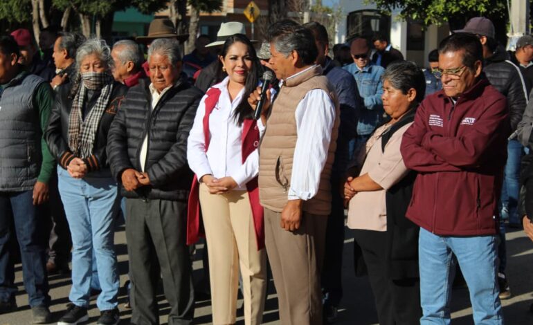 Continúa Tonantzin Fernández rehabilitando vialidades de San Pedro Cholula