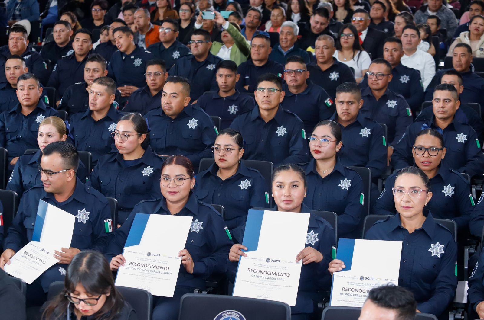 Gobierno de Puebla prepara policías confiables en beneficio de familias