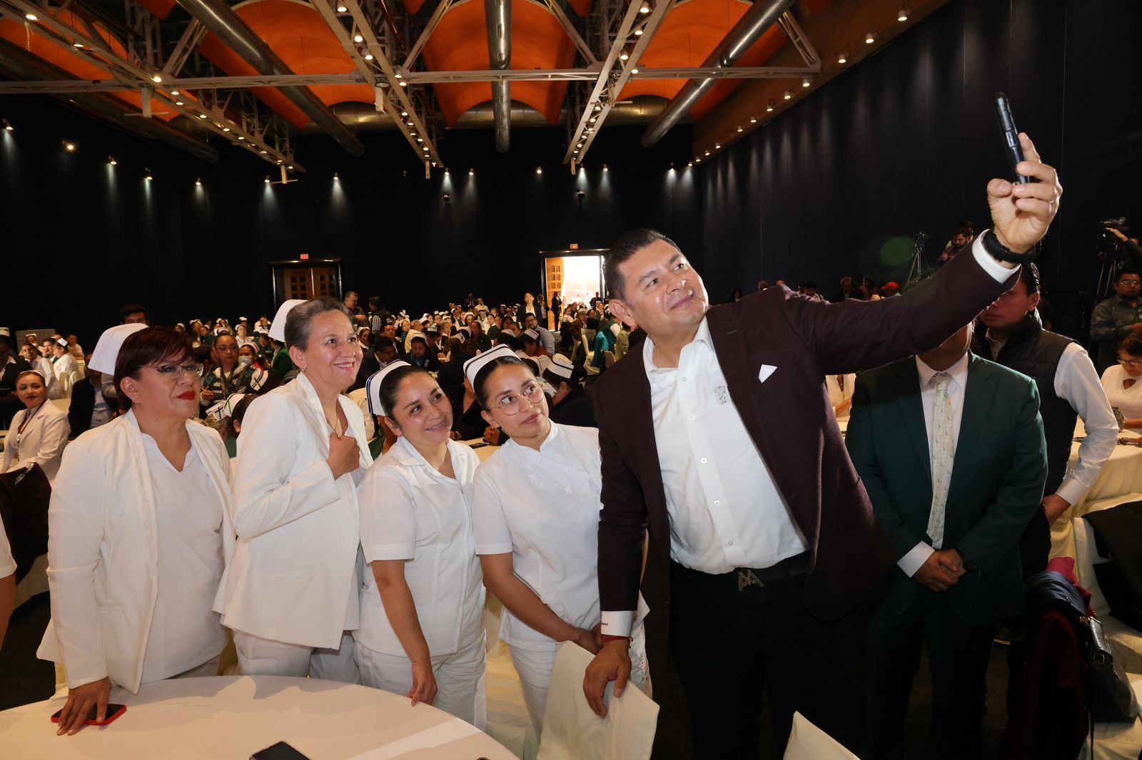 Bata blanca al centro: Puebla reconoce a sus enfermeras como columna del sistema de salud
