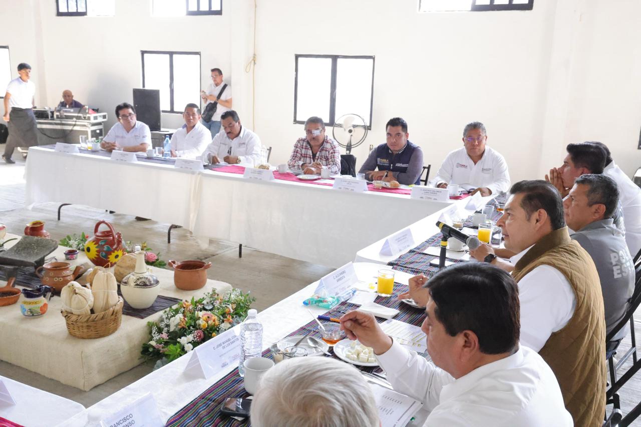 Puebla crecerá a 32 microrregiones con módulos de maquinaria: Armenta