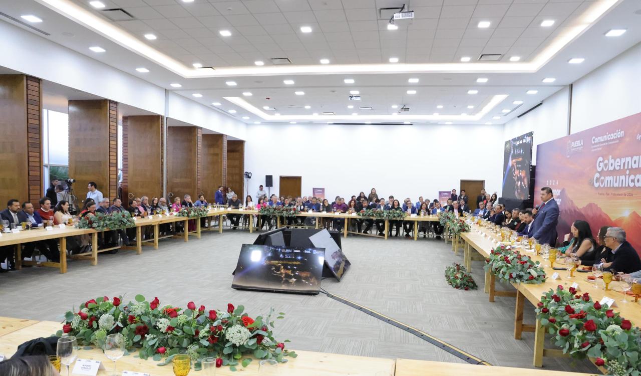 “Gobernar es comunicar”: Armenta plantea alianza de respeto con medios y líderes de opinión