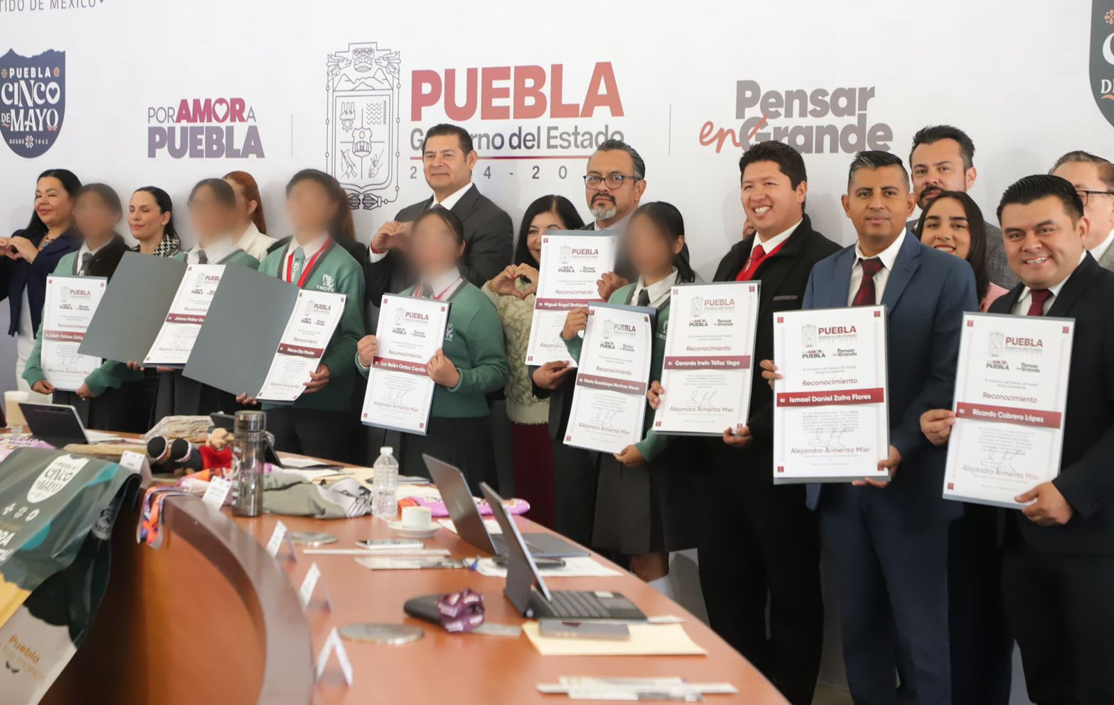 De Tehuitzingo y Chignahuapan al mundo: estudiantes CECyTE representarán a Puebla en Asia y Europa