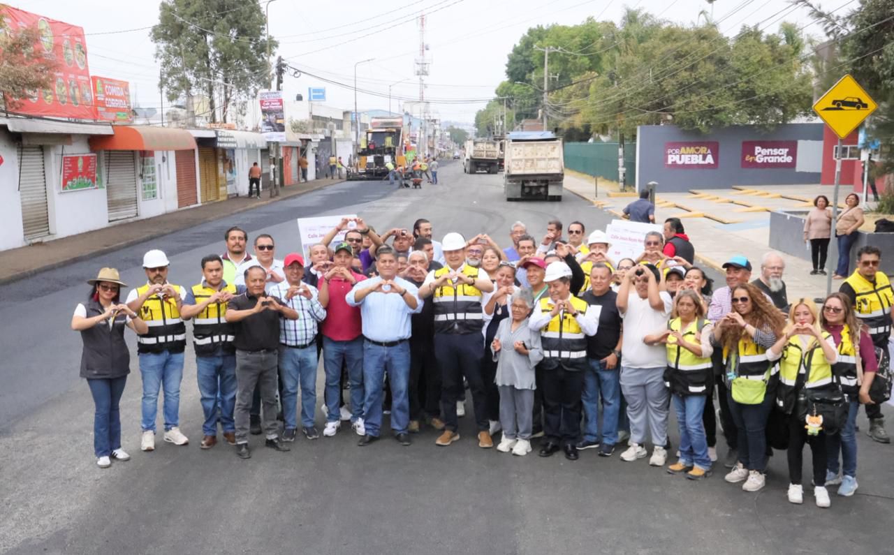 Avanza 50% pavimentación de la calle Jesús Reyes Heroles en Puebla