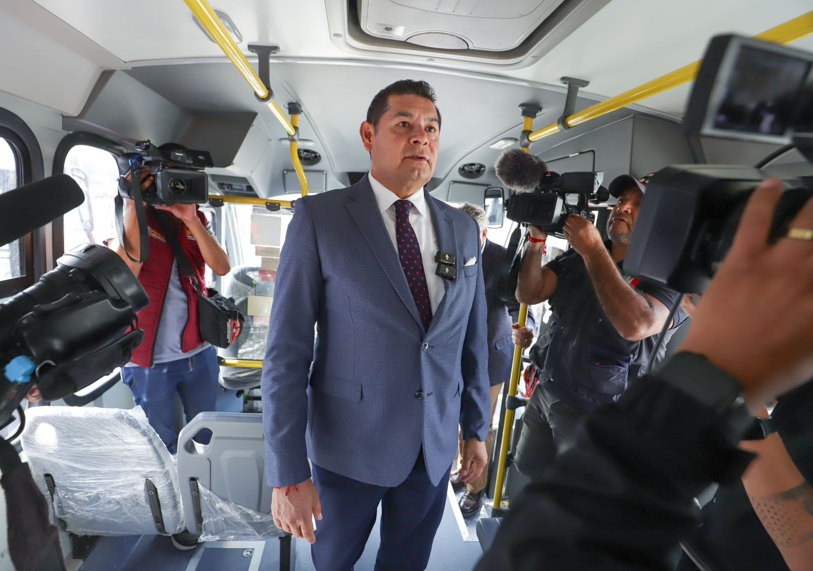 Armenta advierte: “mafias” y falsos gestores buscan frenar orden en transporte