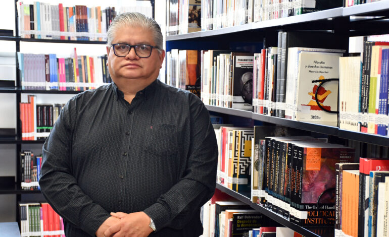 Académico de la BUAP entra al selecto CNRS de Francia