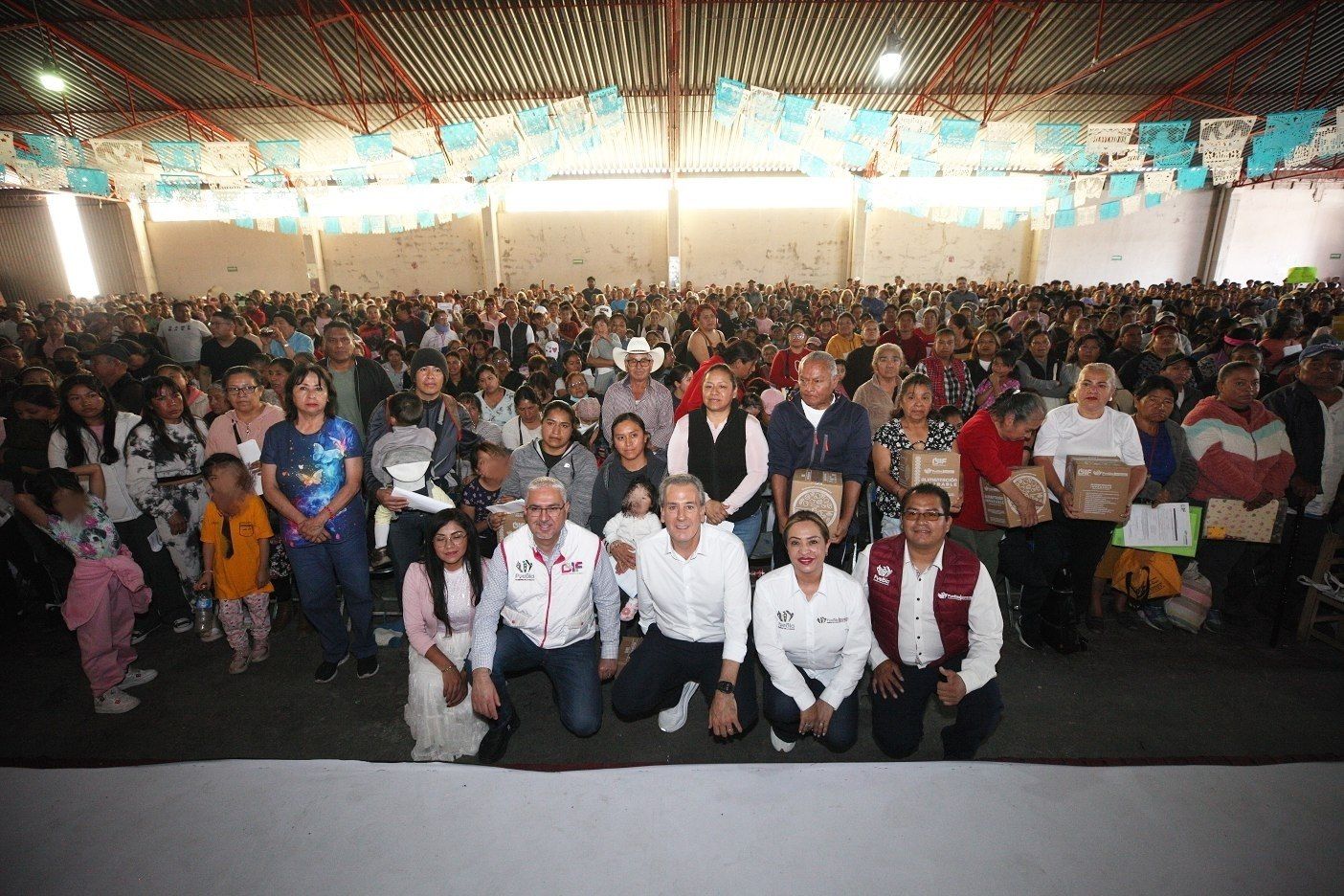 Despensas directas: llevan apoyo alimentario a Xochimehuacan