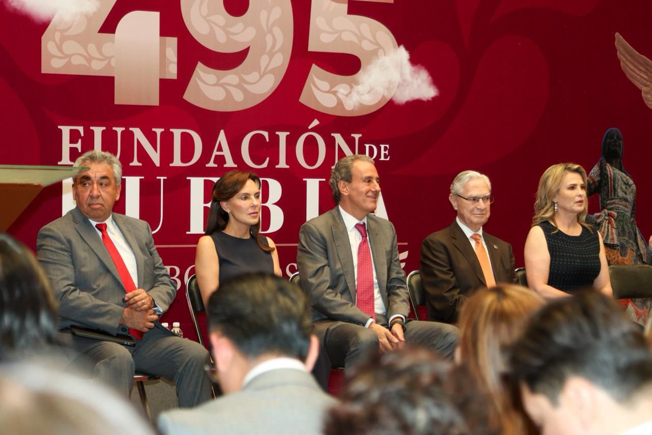 Puebla desempolva sus secretos: un libro rescata siglos de historias olvidadas en el archivo municipal