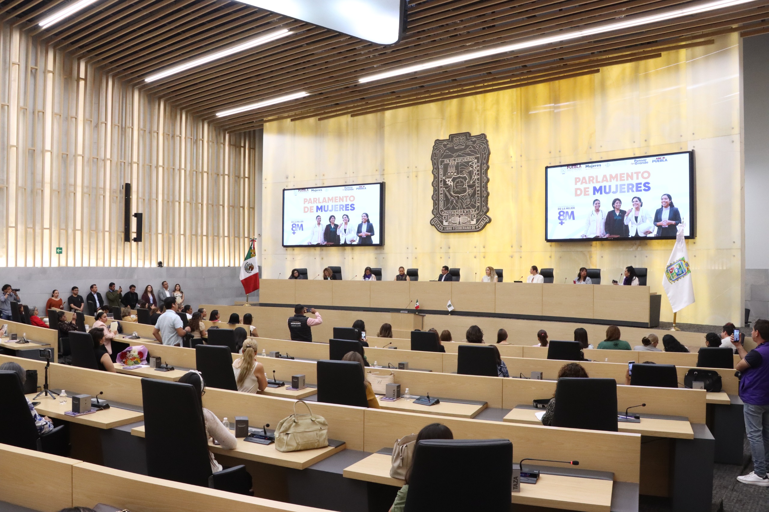 Congreso abre micrófono: mujeres trazan agenda y empujan cambios