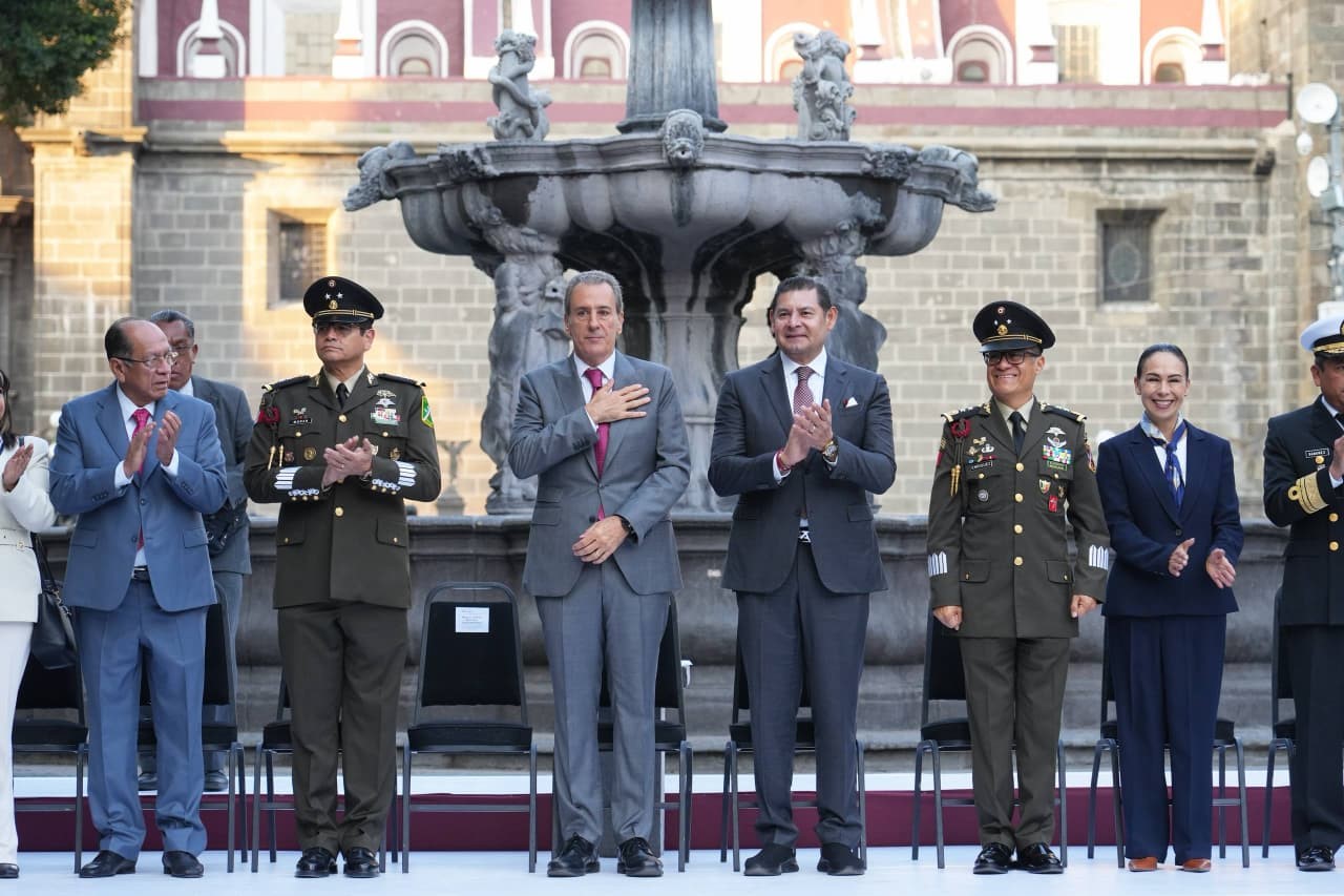 Encabezan Armenta y Chedraui ceremonia por aniversario 495 de Puebla