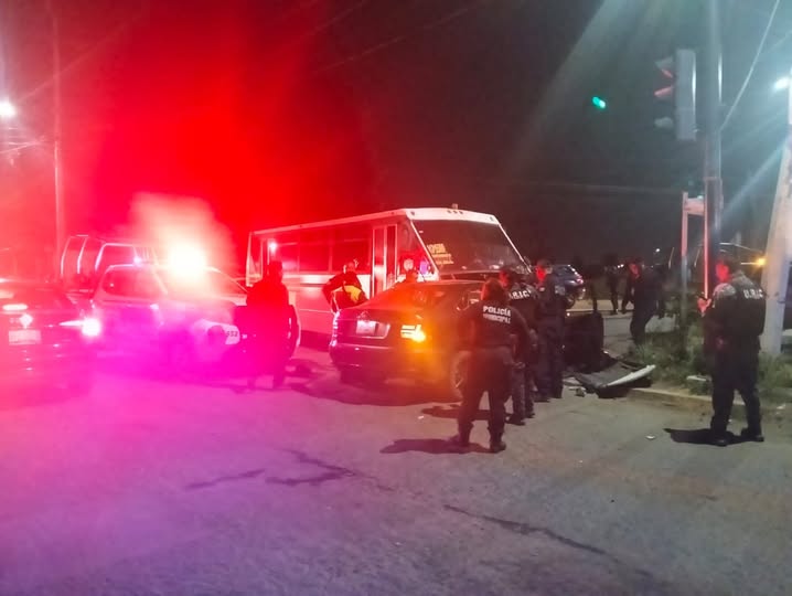 Persecución y choque en la México-Puebla: Frustran huida de presuntos ladrones