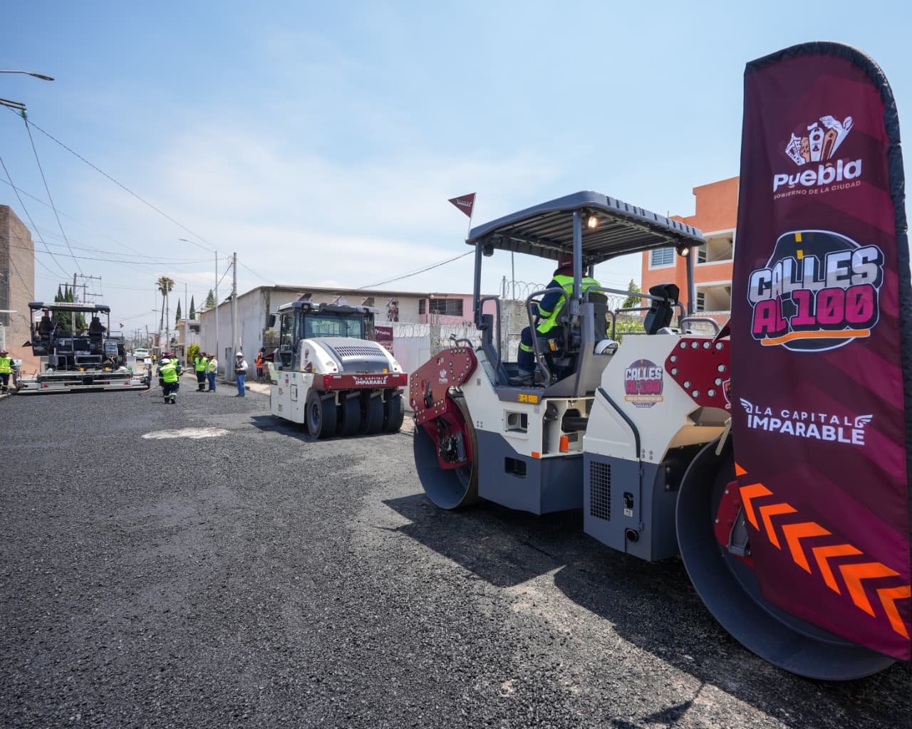 Arranca plan vial con maquinaria propia en Puebla capital