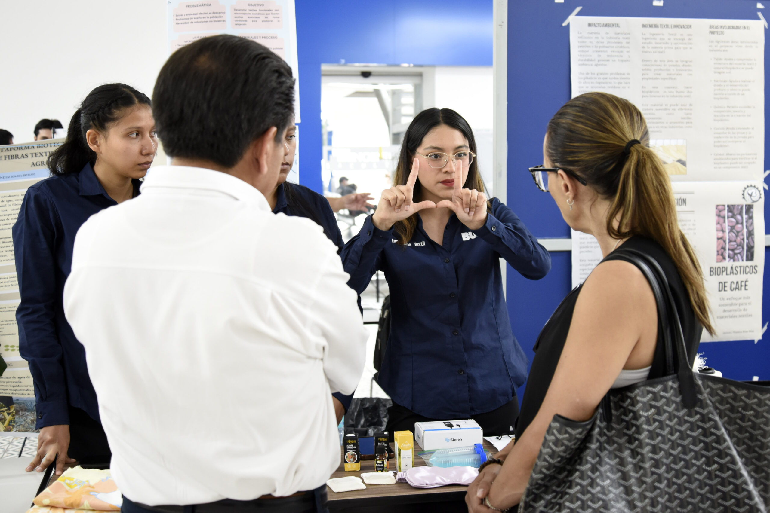 De la basura textil al ingenio universitario: estudiantes BUAP apuestan por la moda sostenible