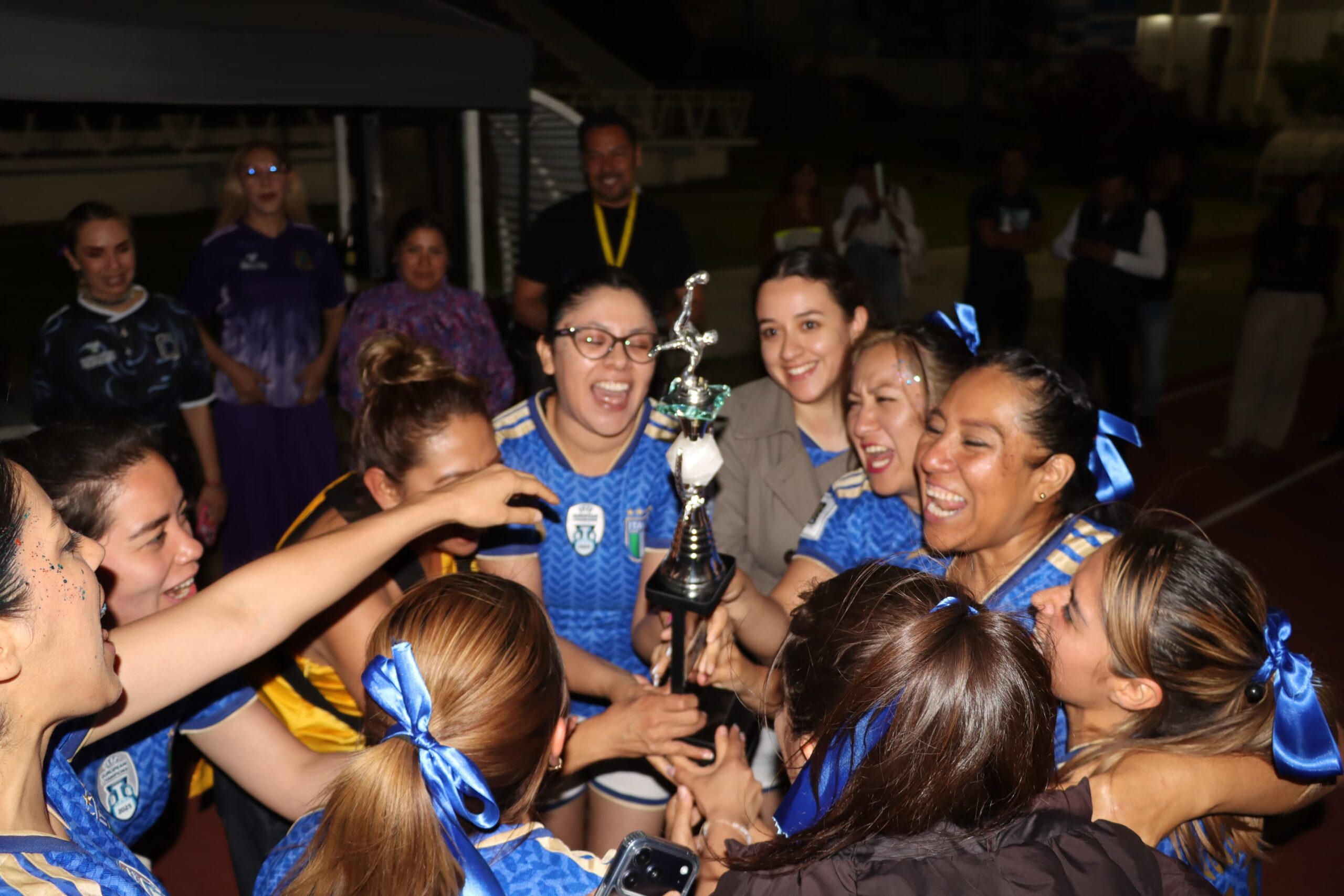 Del curul a la cancha: Congreso de Puebla fortalece convivencia con torneo de fútbol