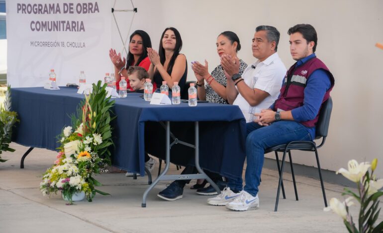Baños nuevos y obra en tierra: Delegado de Bienestar Ray Cuautli acude a Cocoyotla