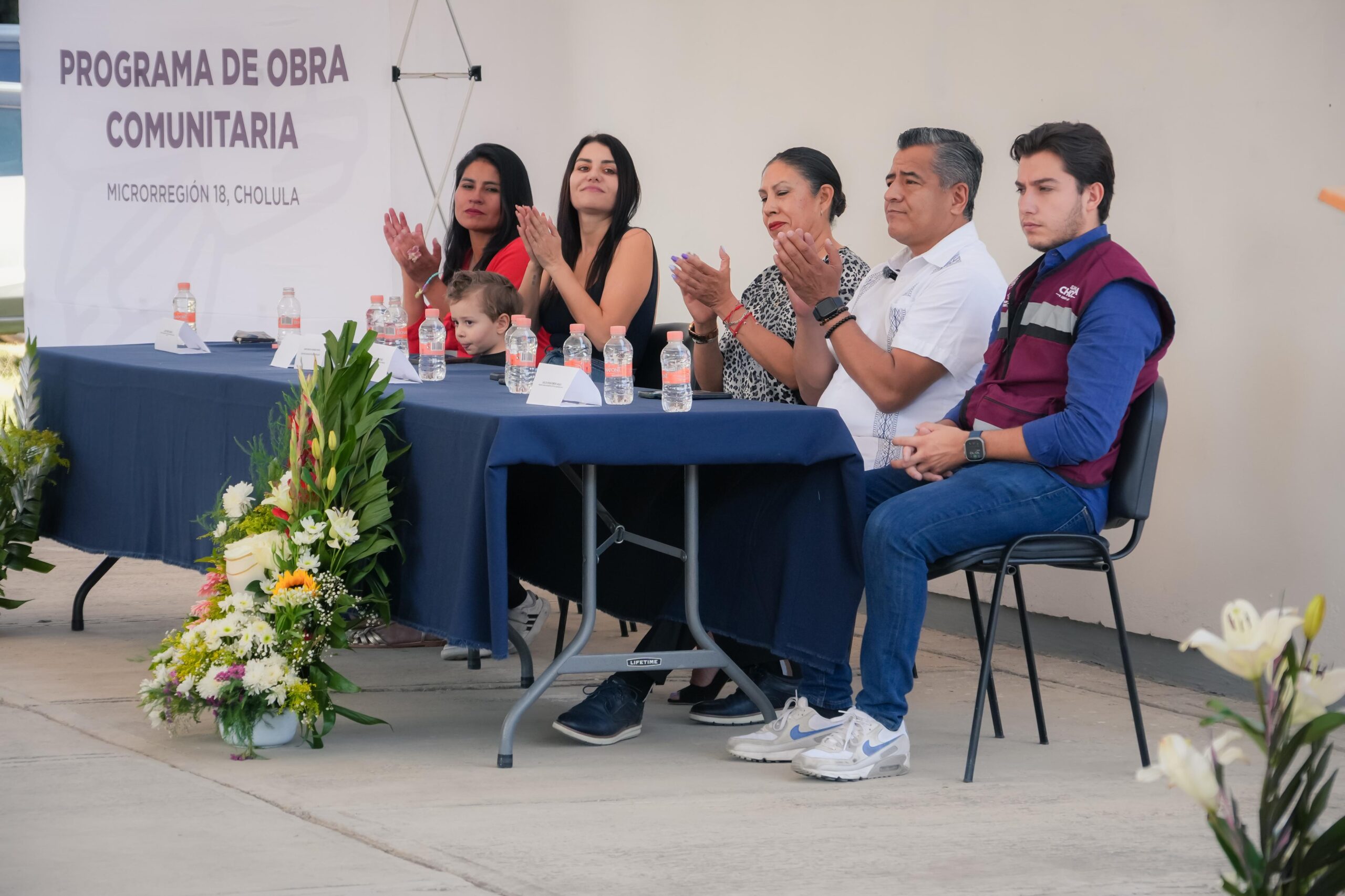 Baños nuevos y obra en tierra: Delegado de Bienestar Ray Cuautli acude a Cocoyotla