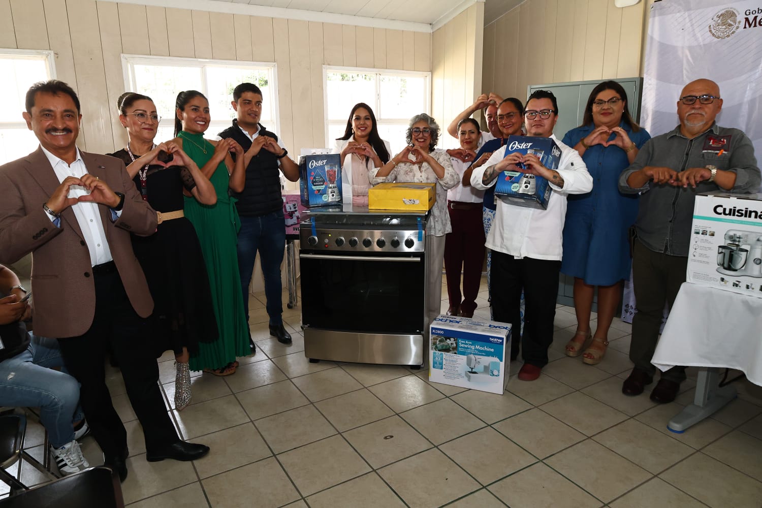 Tonantzin Fernández fortalece escuelas de Cholula con apoyo del Gobierno estatal