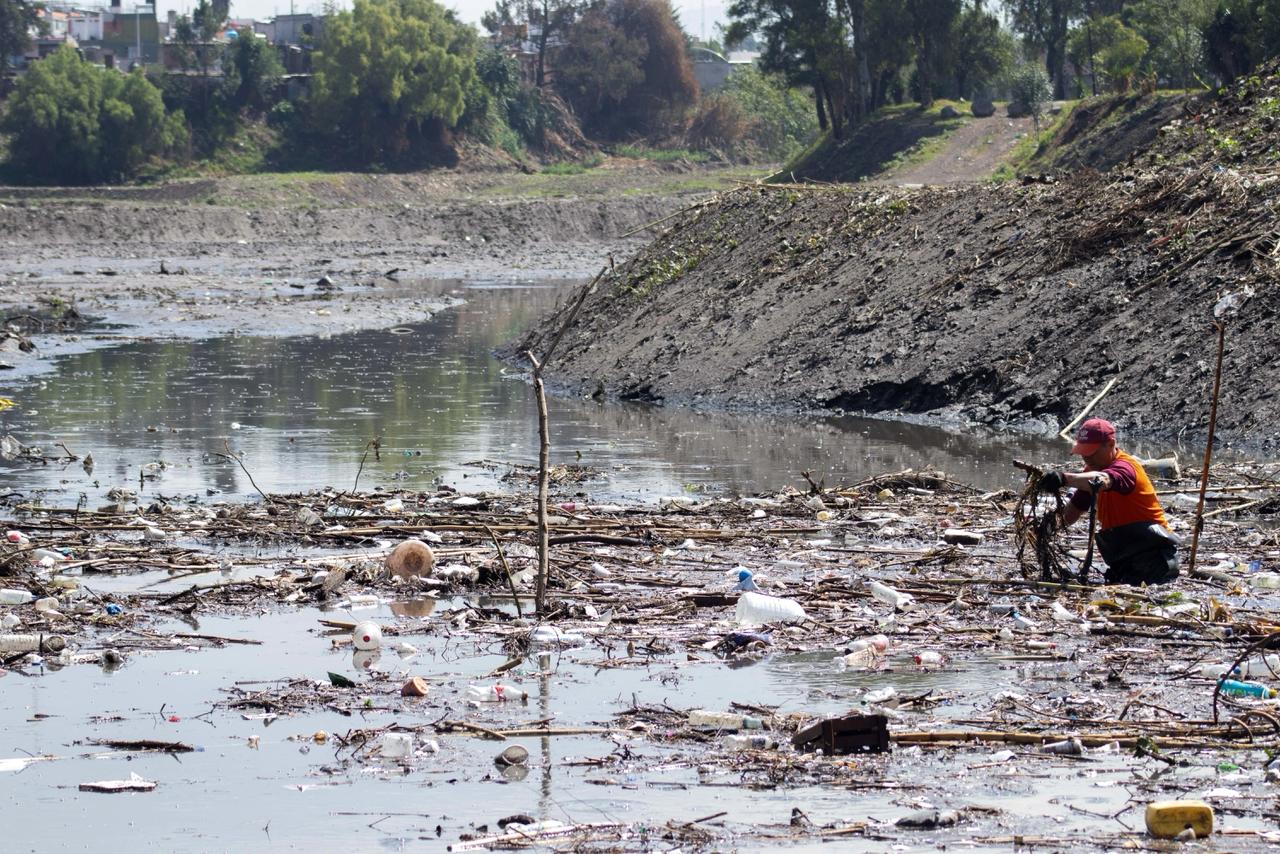 Refuerza Ayuntamiento limpieza en Puente Negro para prevenir inundaciones