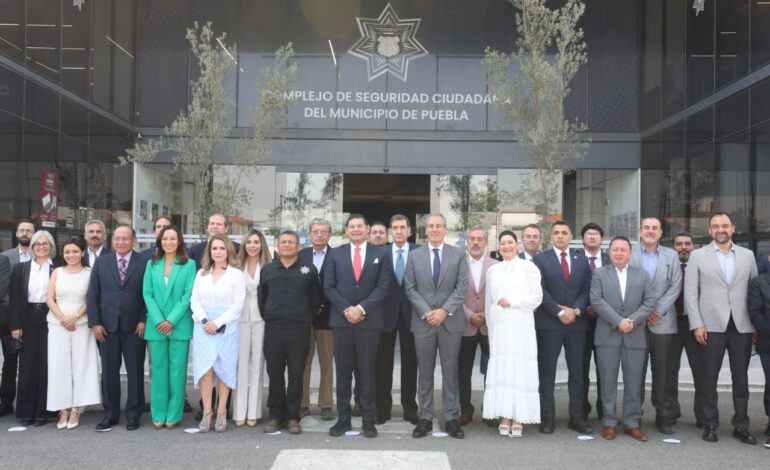 Congreso da luz verde a concesión de paraderos en Puebla; publicidad financiará rehabilitación