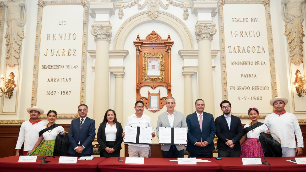 Puebla y Huatulco sellan alianza turística: buscan llevar más poblanos a la playa y más visitantes a la capital