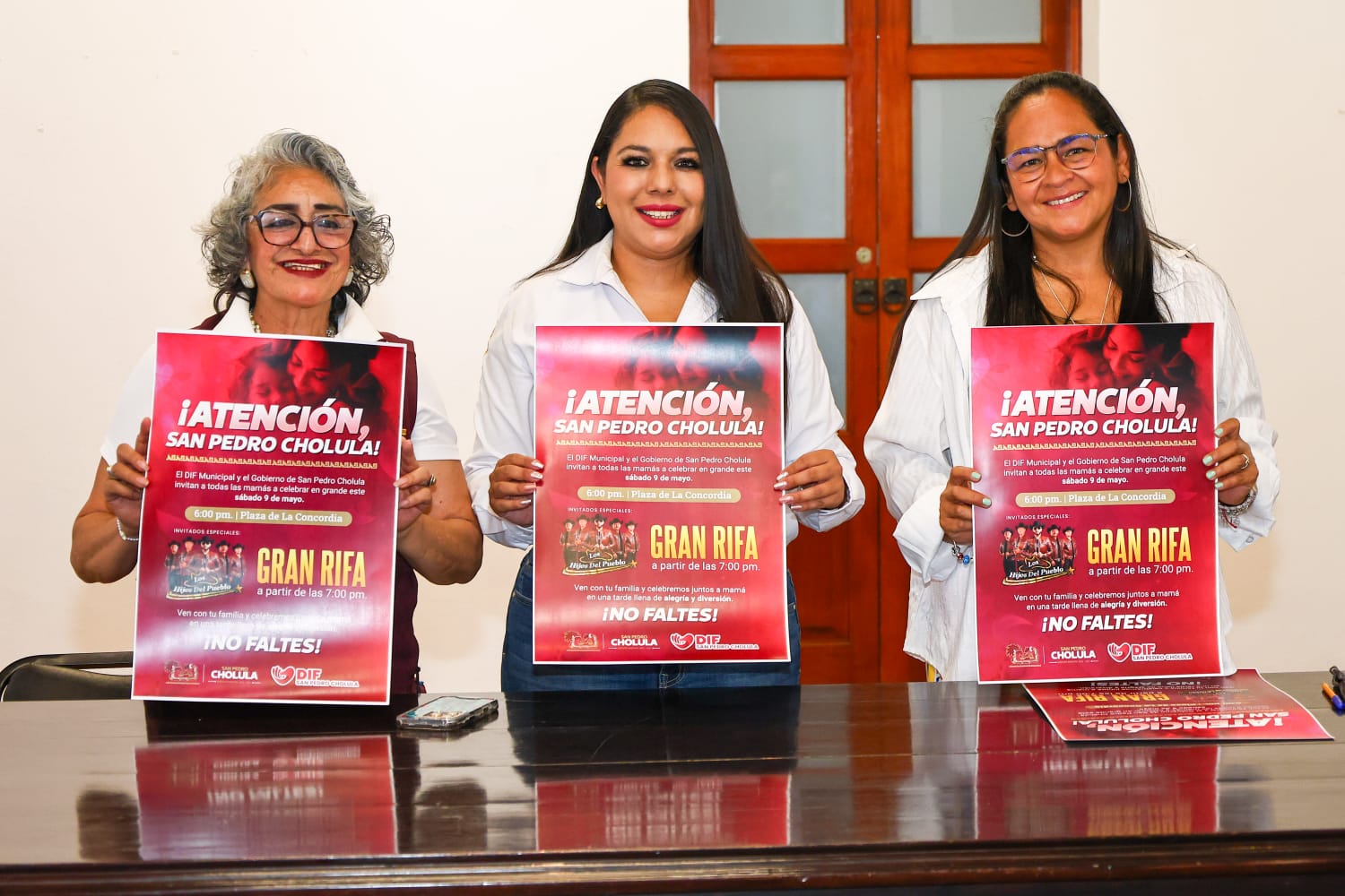 Cholula le canta a las mamás: rifas, música y fiesta en La Concordia