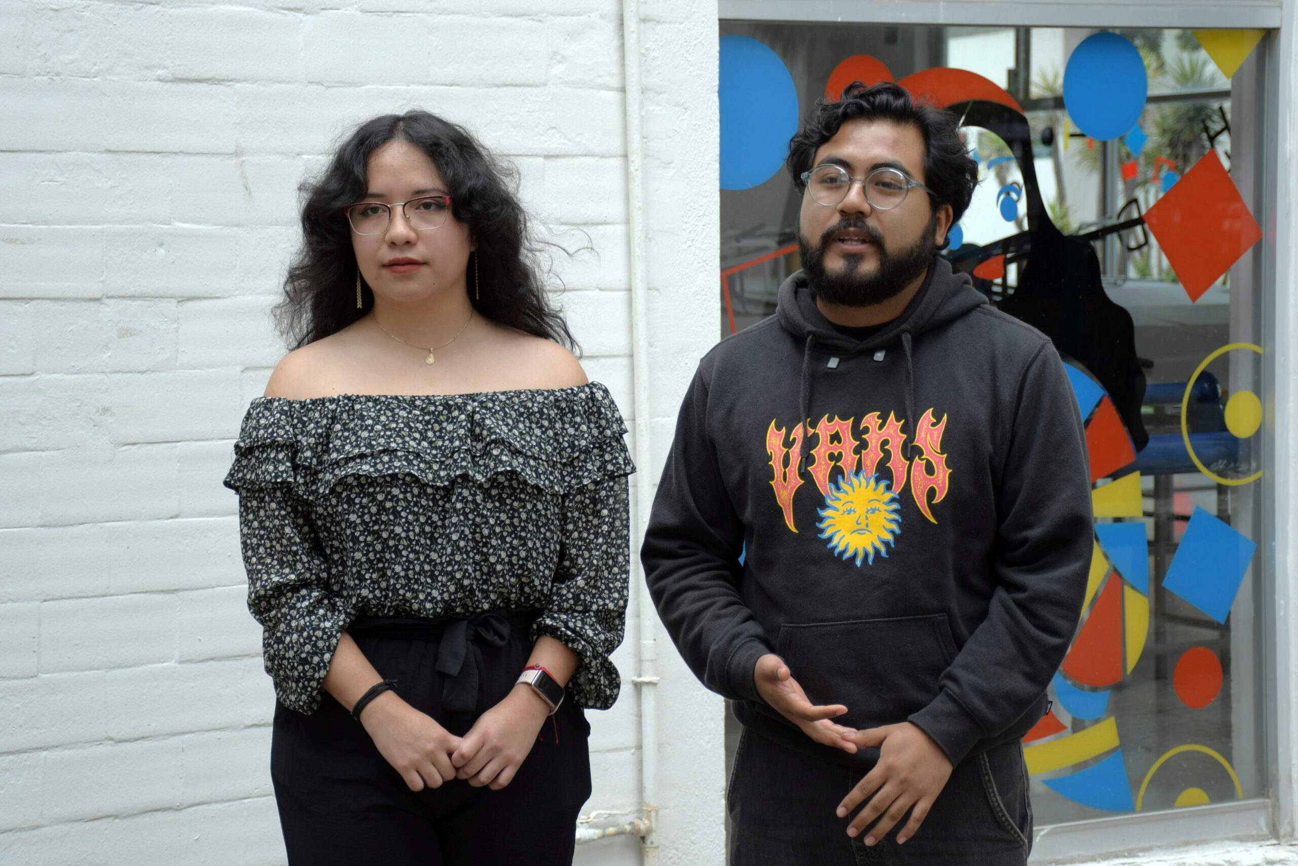Talento BUAP llega a Stanford y Emiratos Árabes con exposición internacional de tipografía