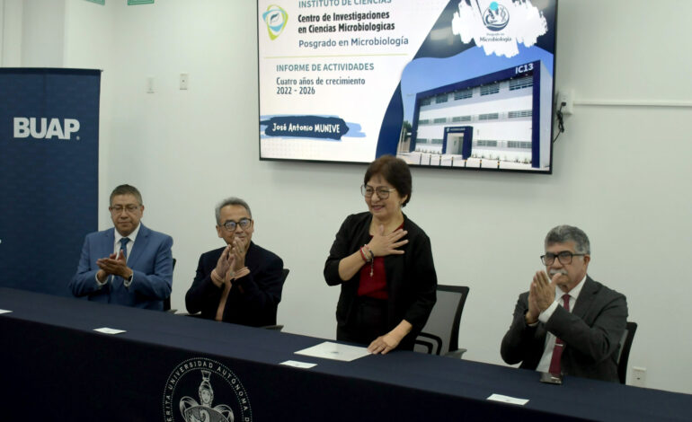 Lilia Cedillo reconoce la calidad académica del Posgrado en Microbiología de la BUAP