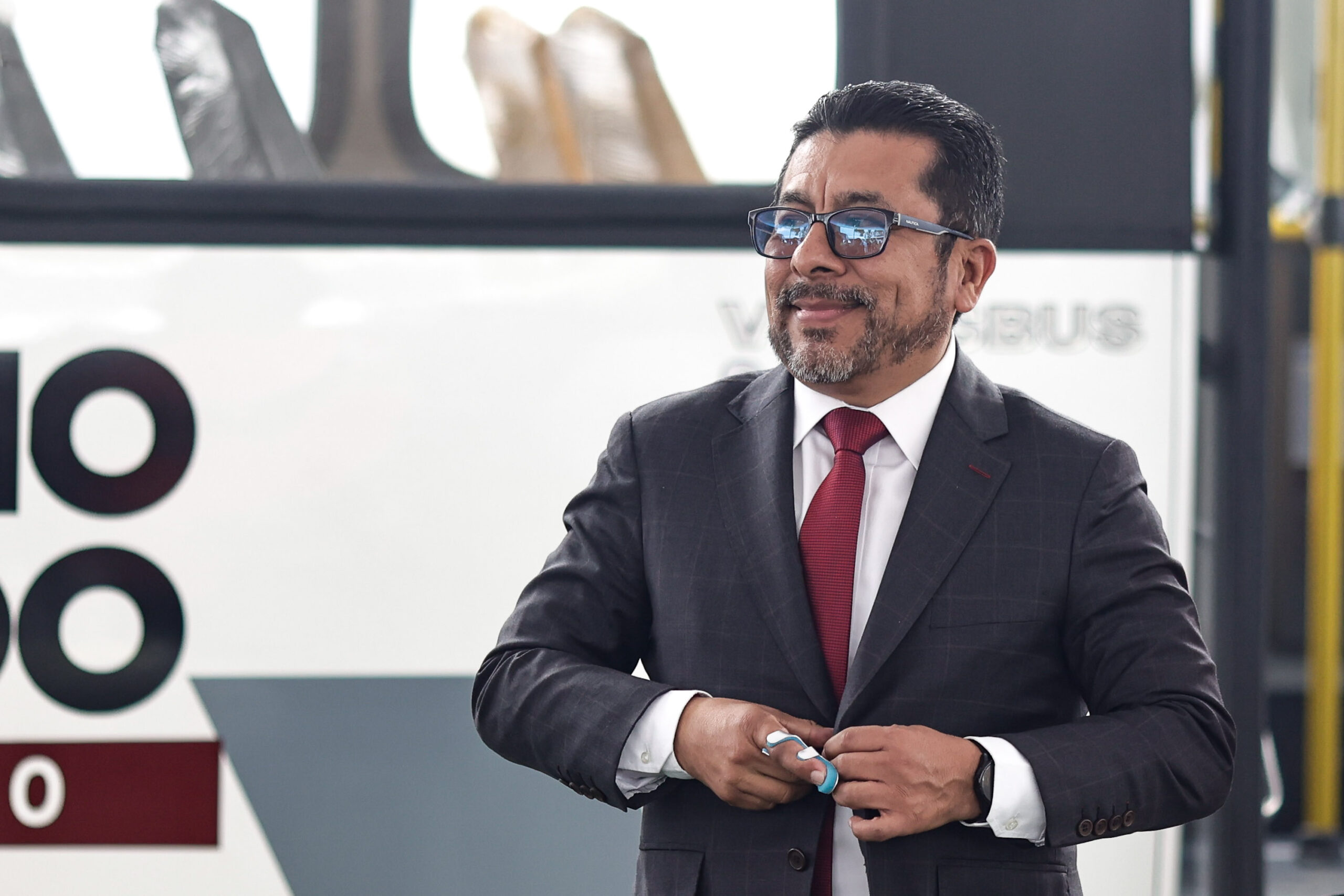 Investiga Anticorrupción, denuncia contra funcionario por presunta promoción personalizada en bardas