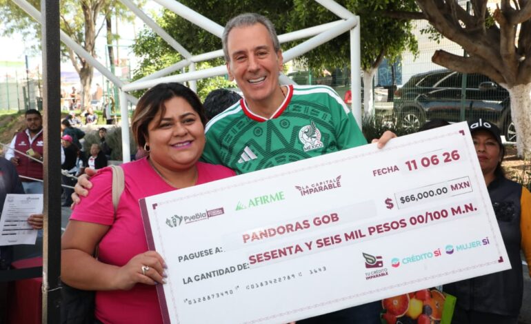 Pepe Chedraui entrega créditos a emprendedores y MIPYMES en San Jerónimo Caleras
