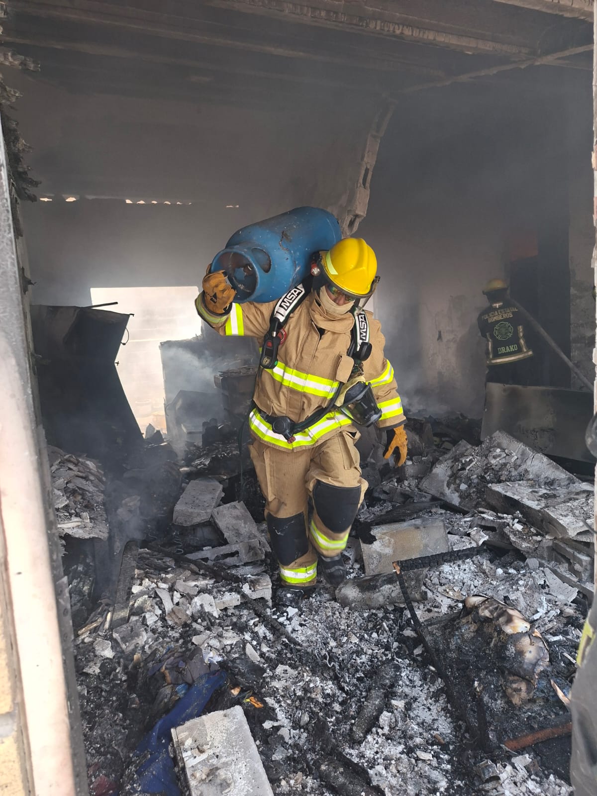 Explosión durante abastecimiento de gas deja tres lesionados en Villas del Sur
