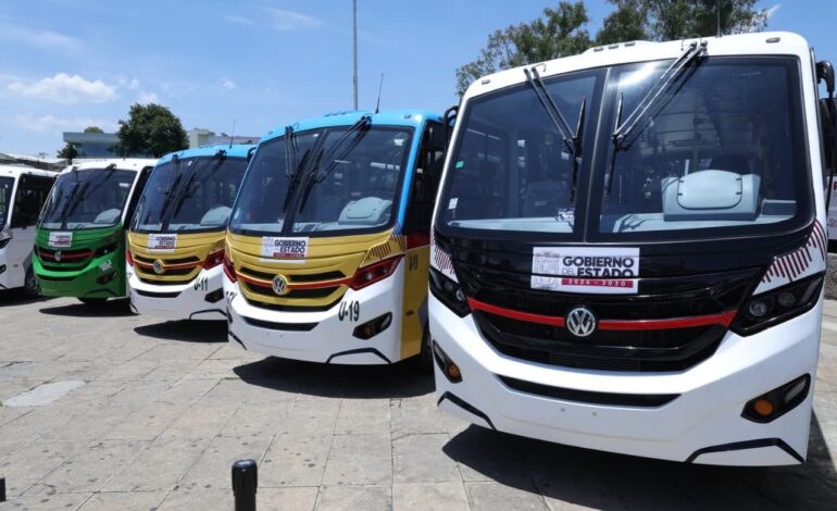 Entrega Gobierno de Puebla 42 nuevas unidades para modernizar el transporte público