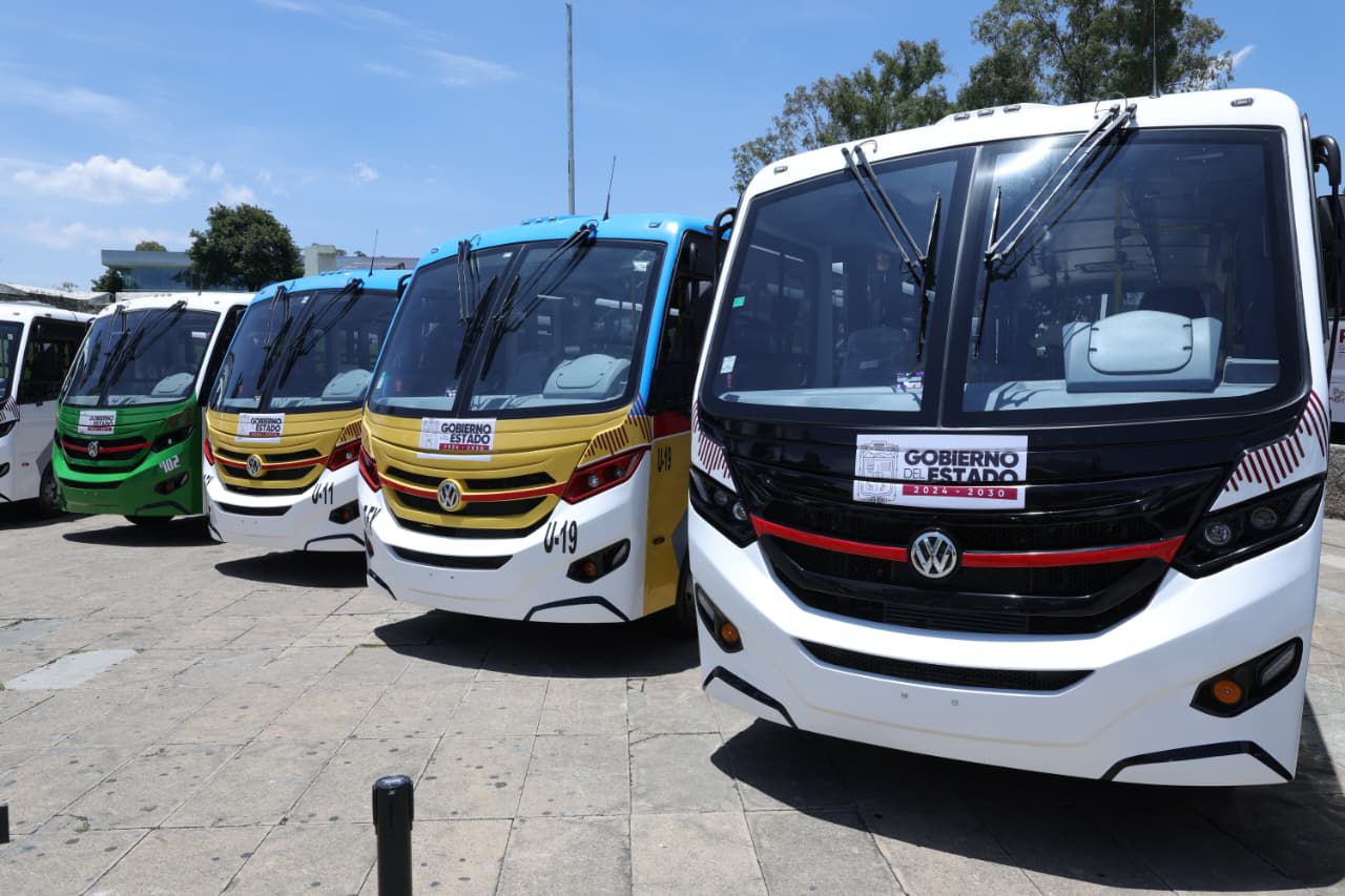 Entrega Gobierno de Puebla 42 nuevas unidades para modernizar el transporte público