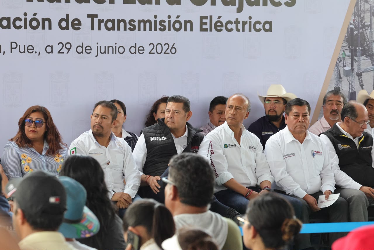 Armenta arranca ampliación carretera en San José Chiapa y anuncia circuito estratégico para detonar el desarrollo regional