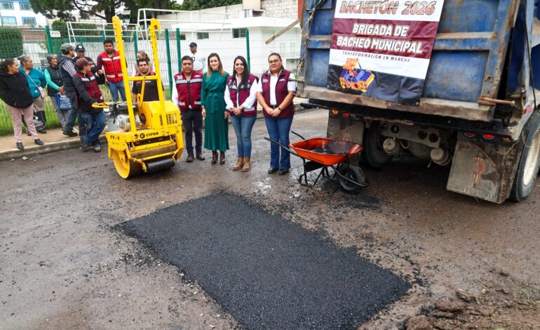 San Pedro Cholula cambia pantalla mundialista por bacheo
