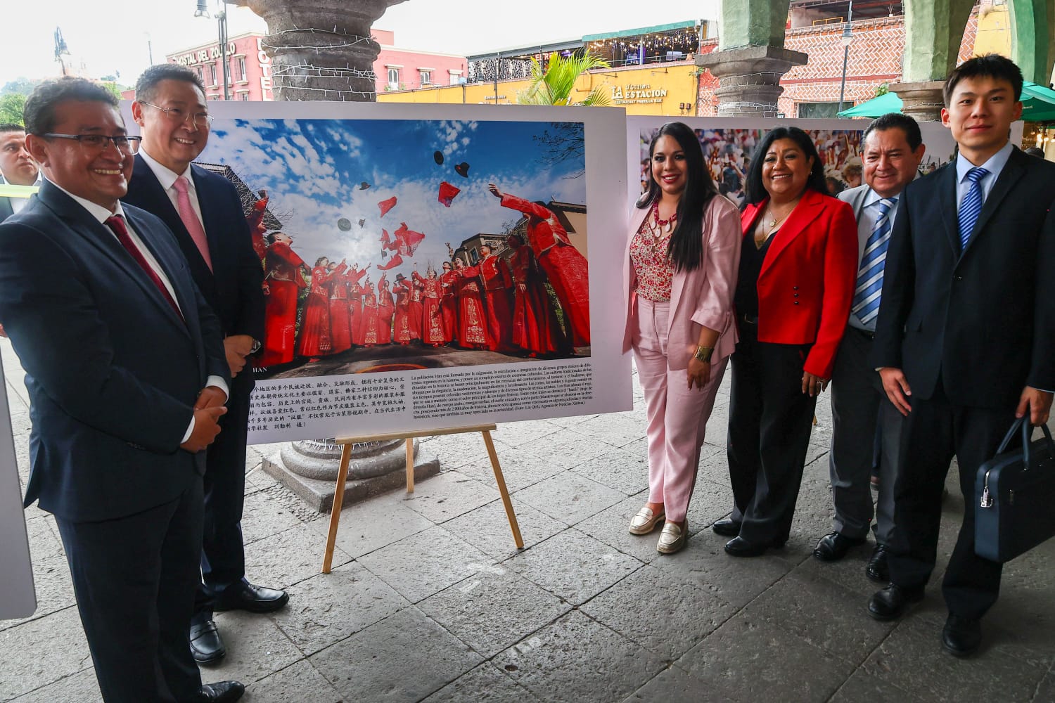 Embajador de China reconoce riqueza histórica y cultural de San Pedro Cholula