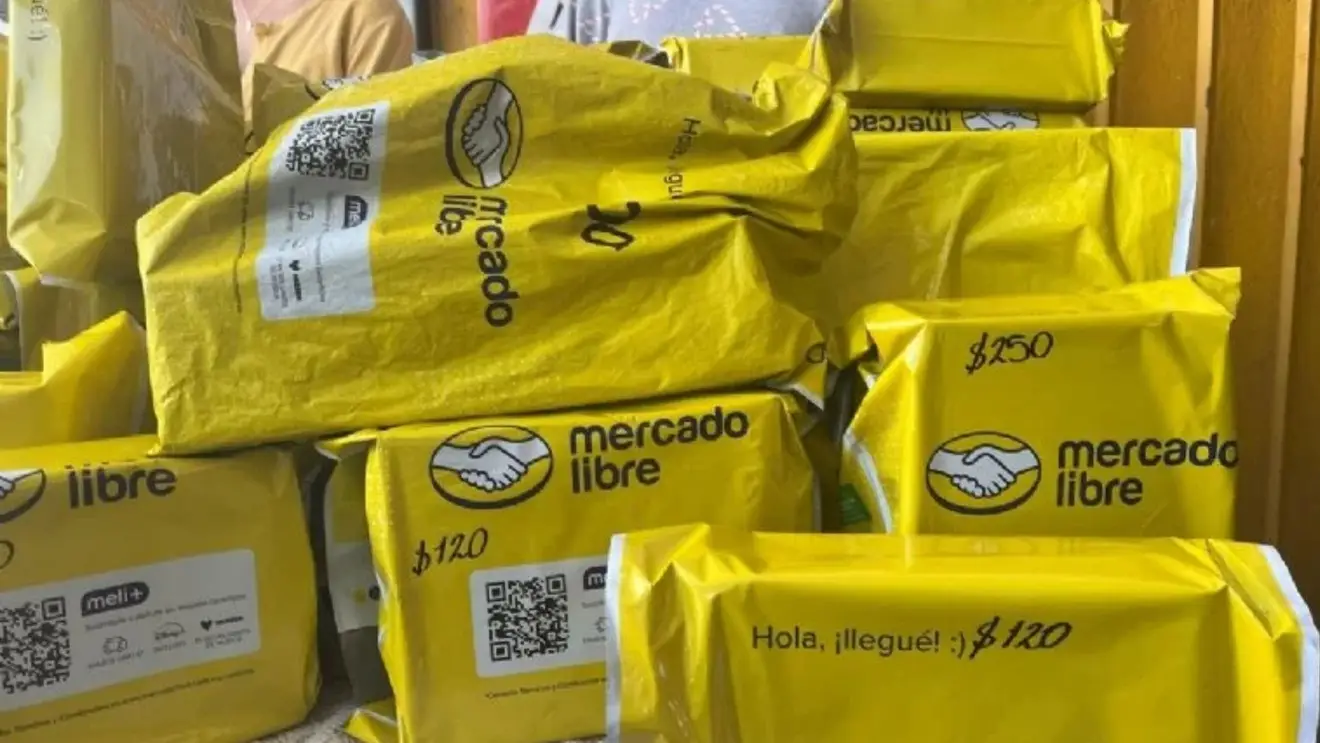 El fraude del «paquete falso» de Mercado Libre o Amazon que está vaciando cuentas bancarias en México