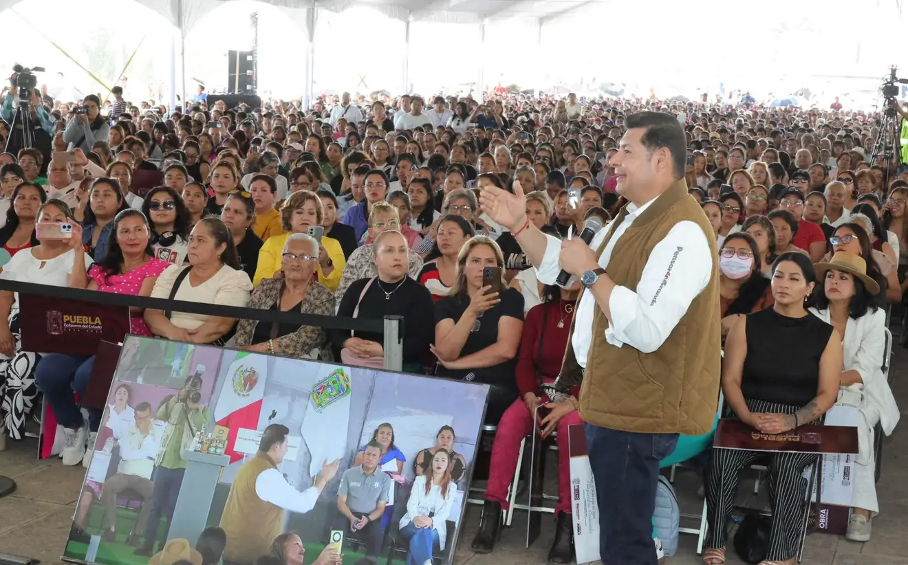 Puebla entrega 118 millones para 508 obras decididas por las comunidades