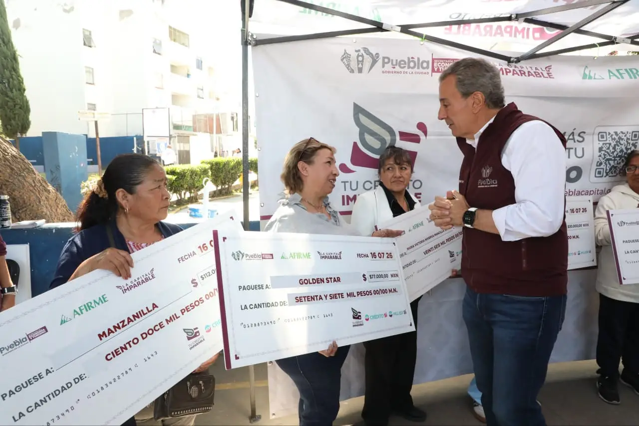 Pepe Chedraui entrega créditos a emprendedores de Infonavit San Pedro