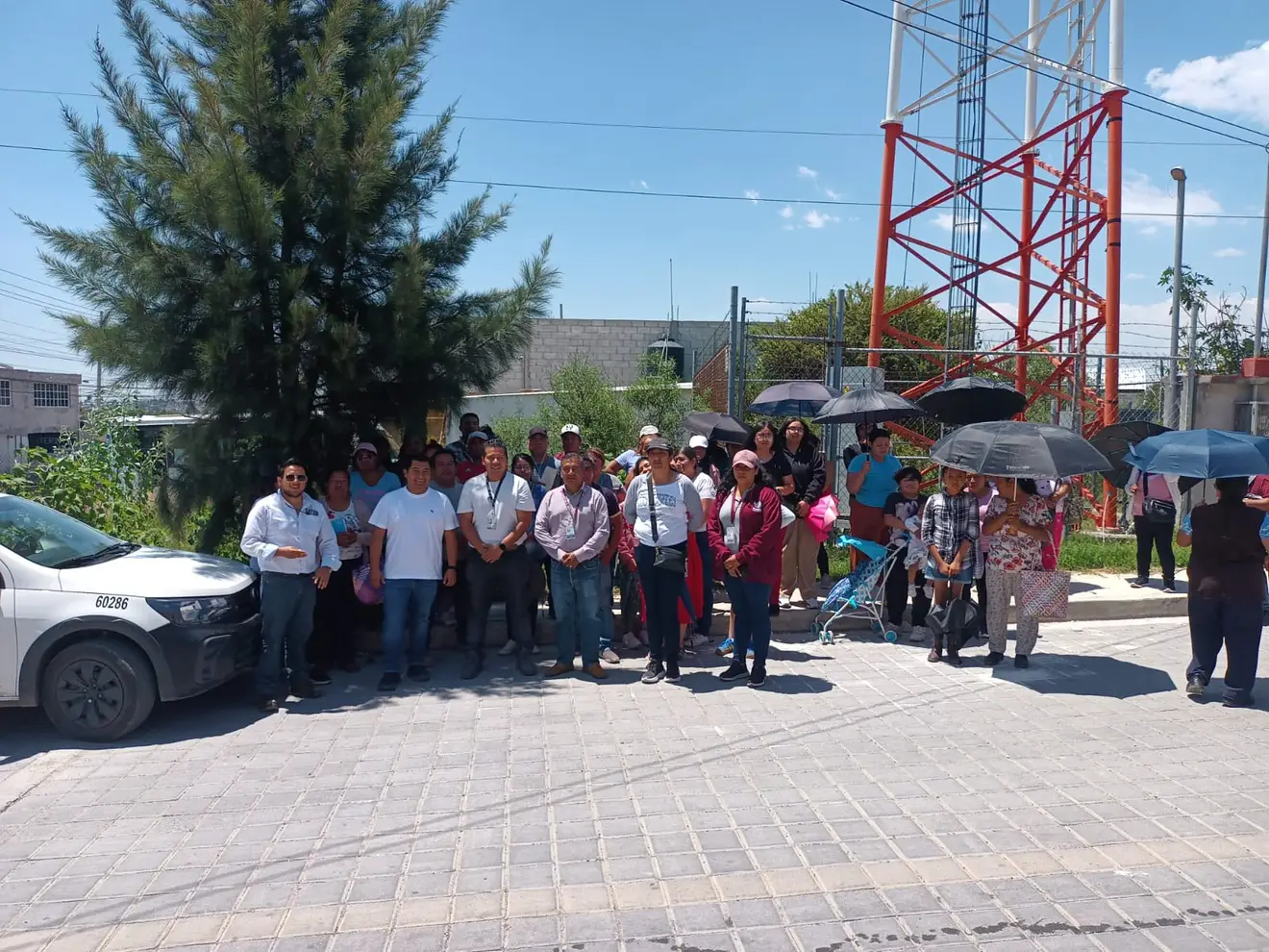 Familias de Santa Catarina serán incorporadas al servicio de agua tras acuerdo con autoridades