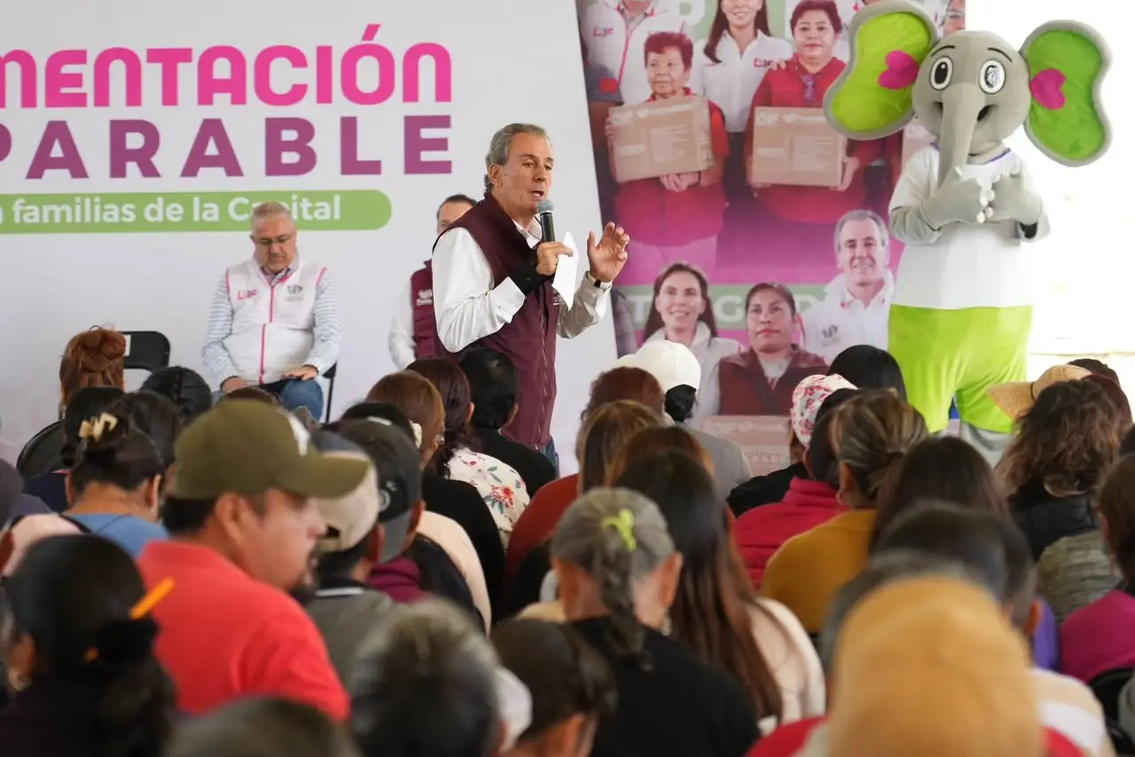 Pepe Chedraui lleva 4 mil despensas a familias vulnerables de San Baltazar Tetela
